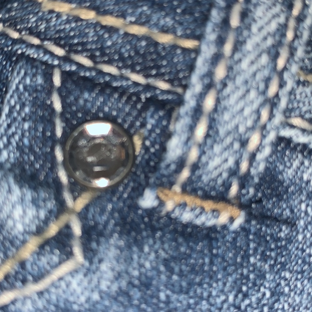 Jean SHORTS Size 9 Flap Pockets Frayed at Bottom - Picture 15 of 16